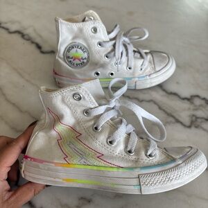 Kids White Converse High Tops with Rainbow Lightning Bolt White size 11.5